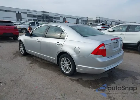 2011 Ford Fusion S from USA, damaged, VIN 3FAHP0GA2BR334911
